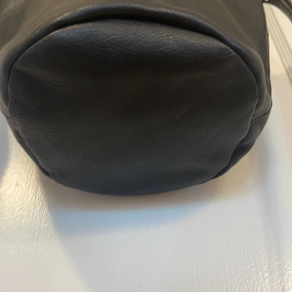 Anthropologie x Monserat De Lucca Leather Bucket Bag w/ Crossbody ✨ - Picture 12 of 16